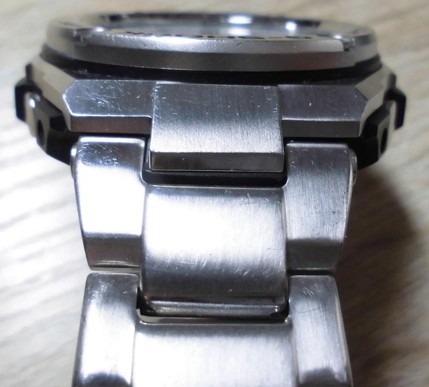 チョコカシオ ジーショック GST-W110D 電波ソーラー Gスチール