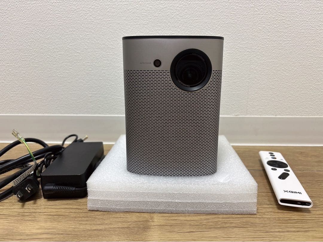 プロジェクター　XGIMI Halo