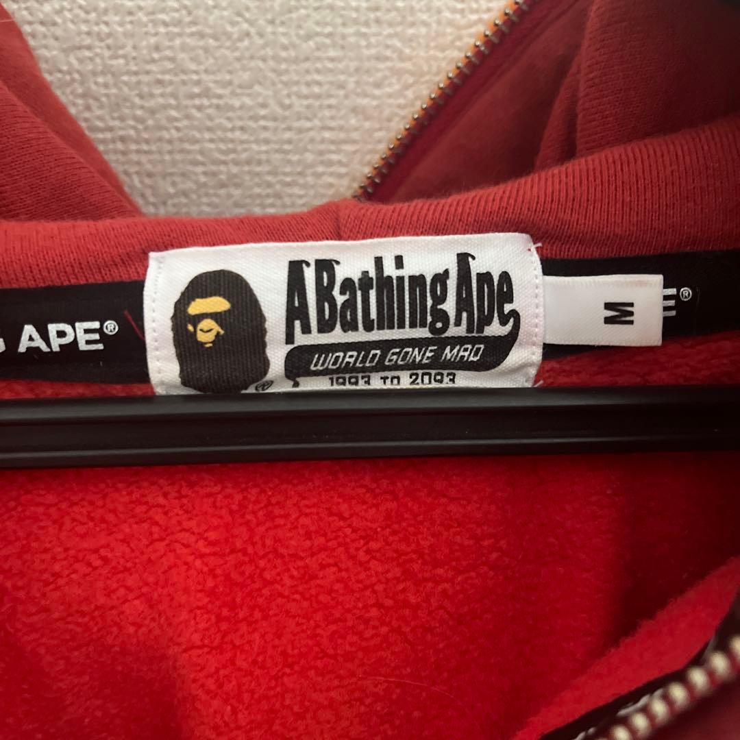 APE シャークパーカー