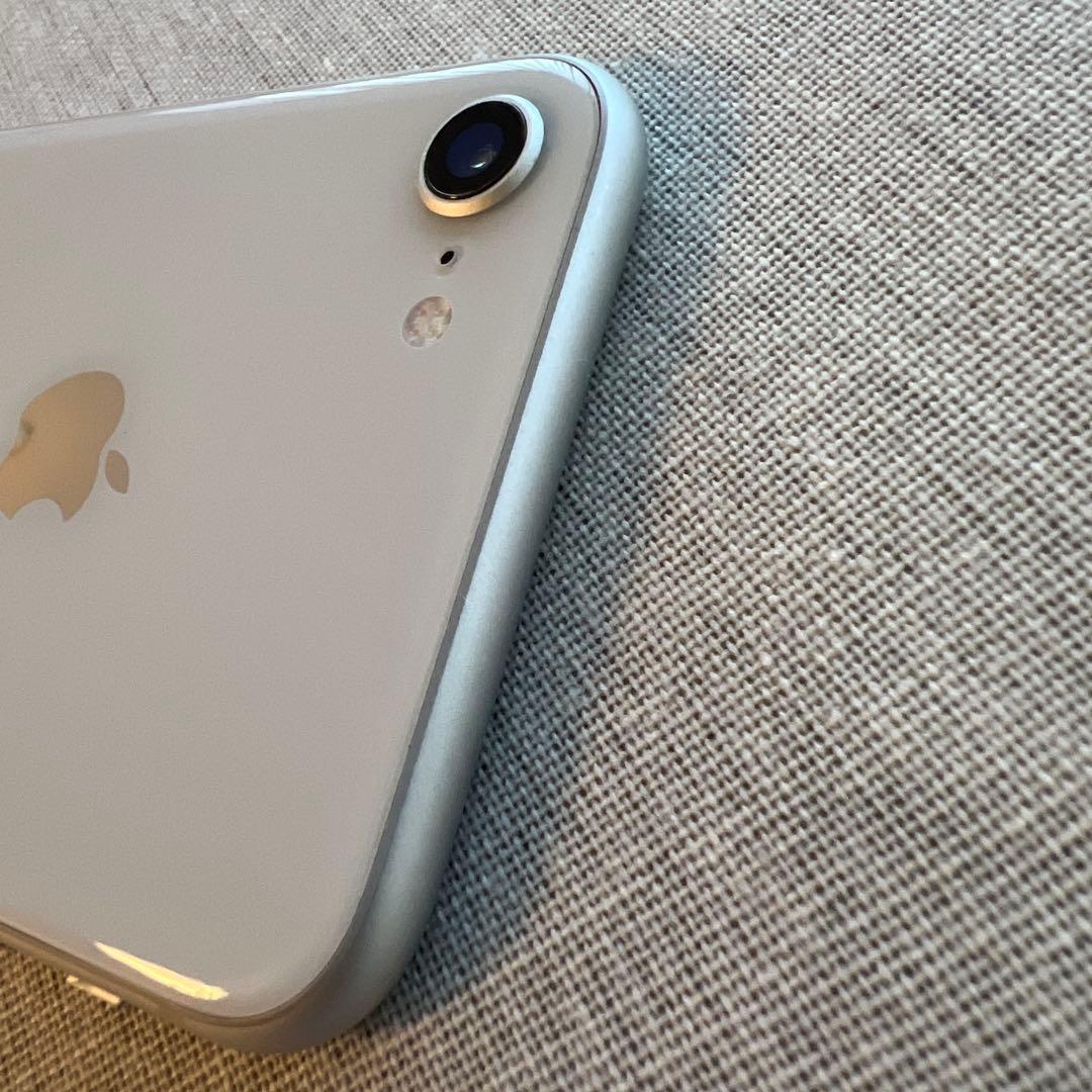 iPhone 8 シルバー 美品 バッテリー最大容量87%