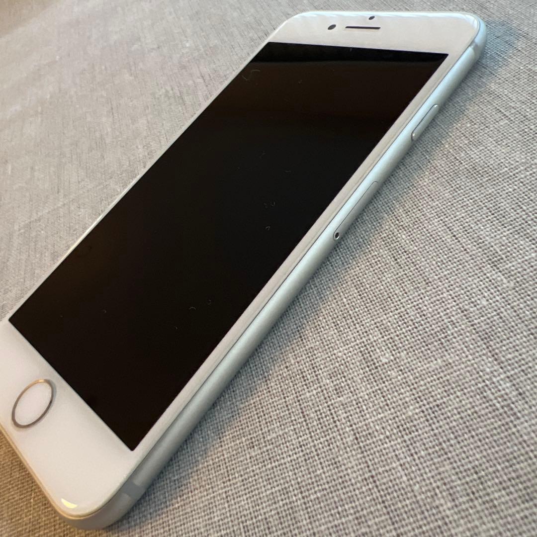 iPhone 8 シルバー 美品 バッテリー最大容量87%