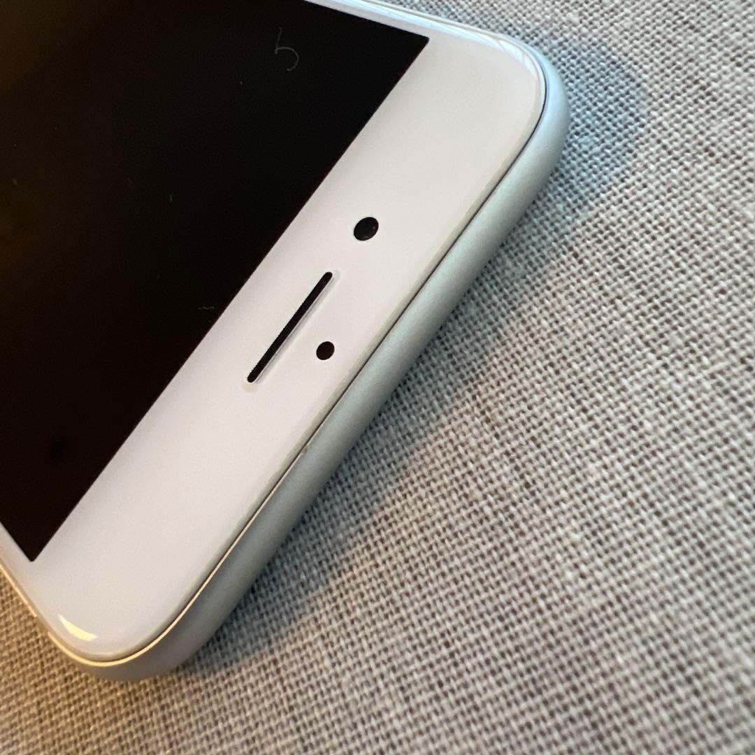 iPhone 8 シルバー 美品 バッテリー最大容量87%