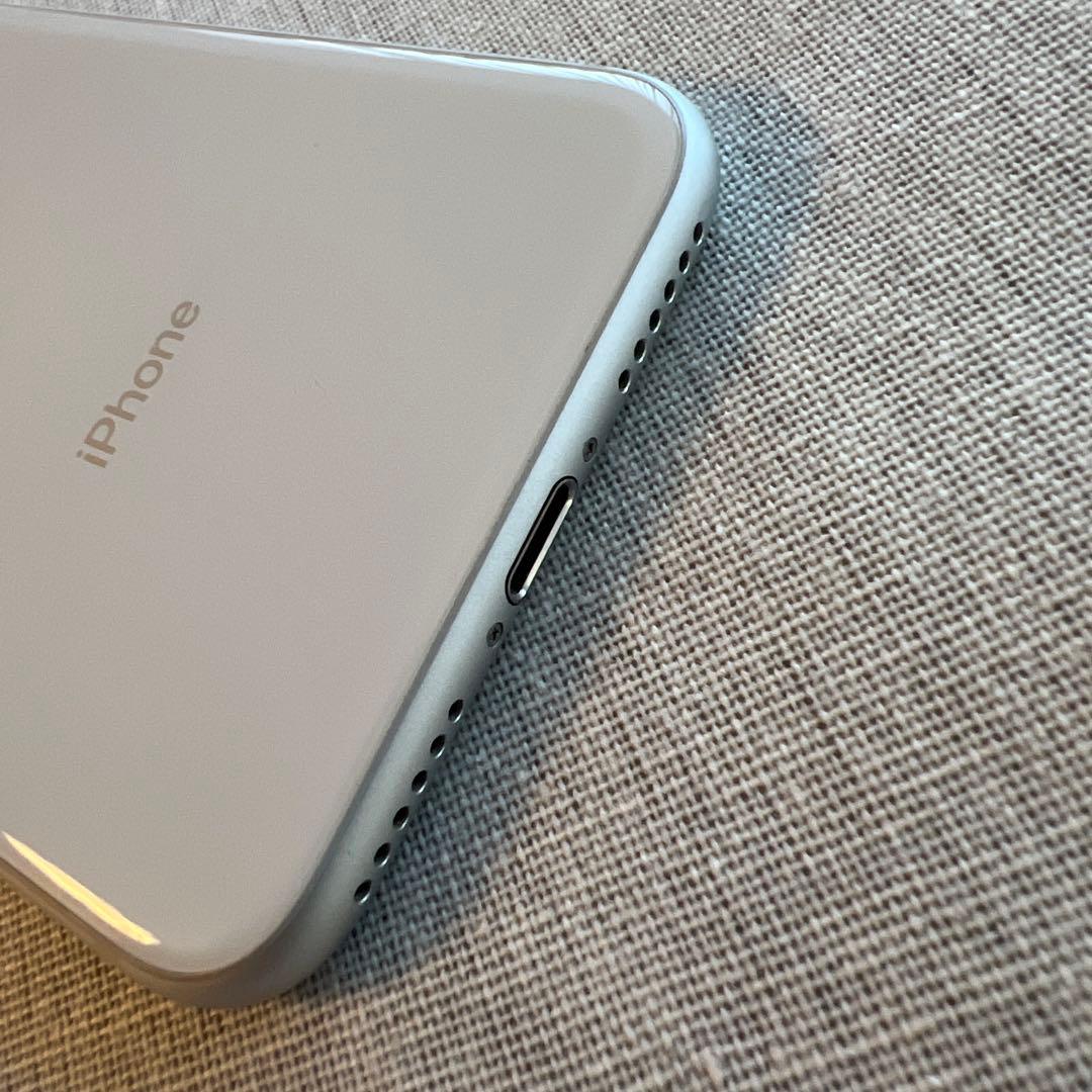 iPhone 8 シルバー 美品 バッテリー最大容量87%