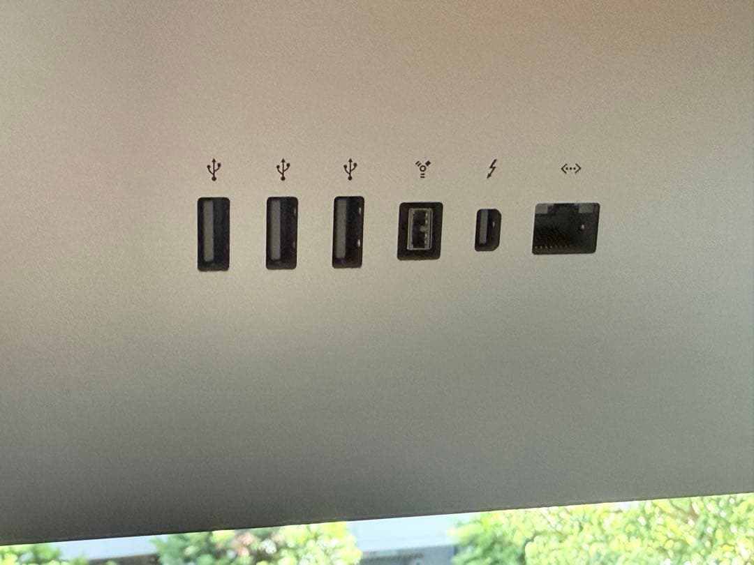 Apple Thunderbolt Display USB-Cアダプター付き