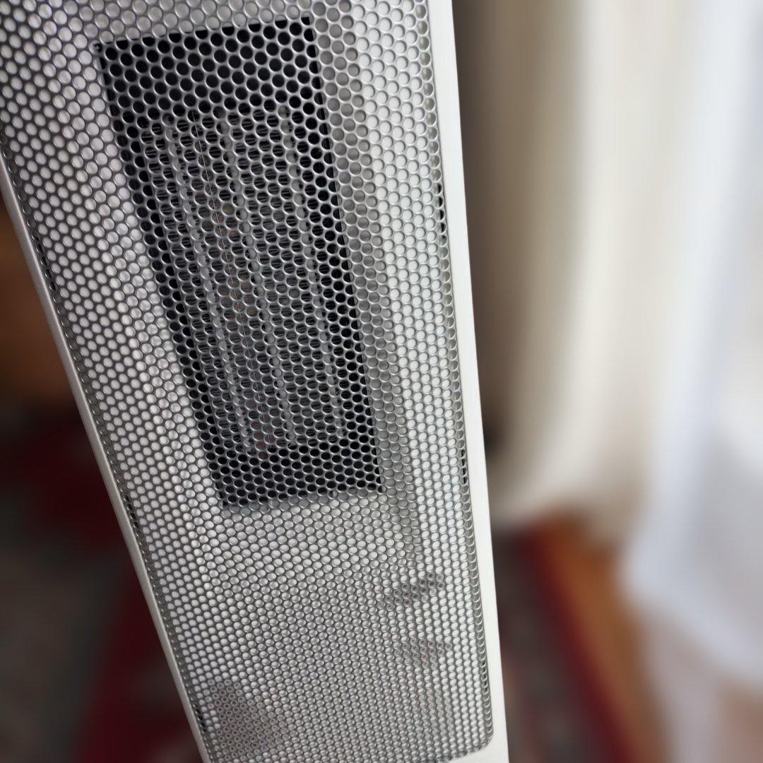 電気ストーブ、取り扱い説明書付き、リモコンキー付き、作動済み。下げました