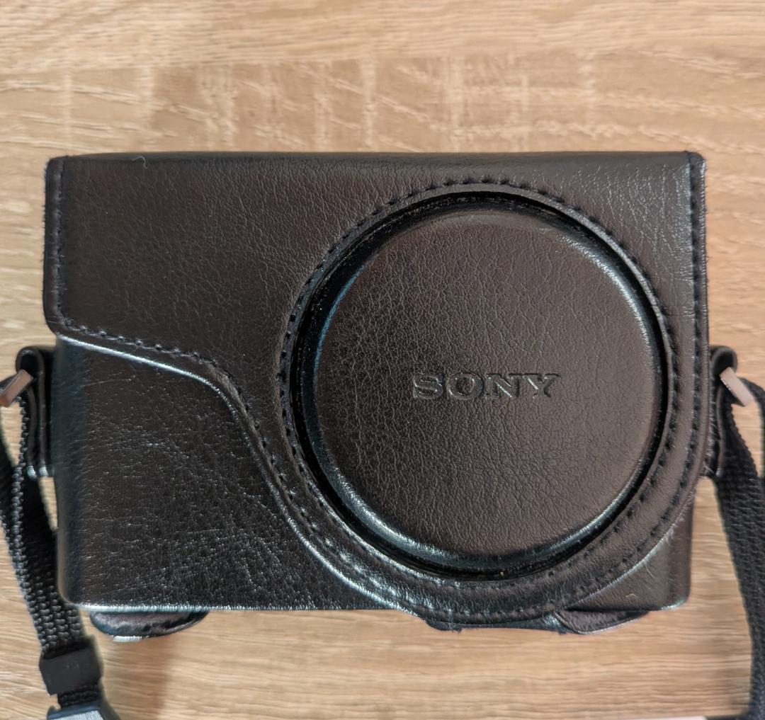 SONY Cyber shot DSC-WX350と付属品