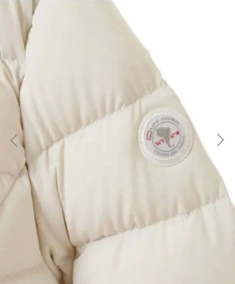 アイボリー ロングダウンジャケット フード付き