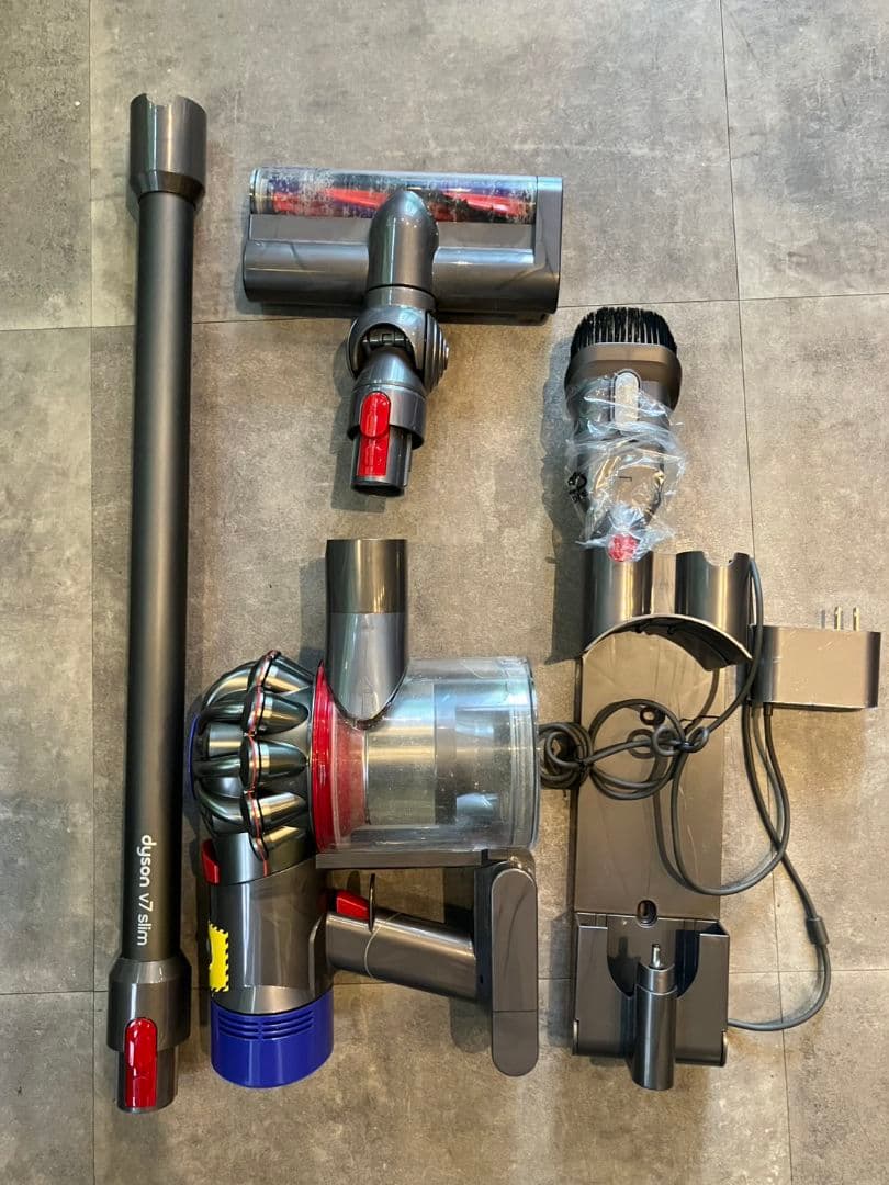 【ダイソン掃除機　V7 slim】コードレスクリーナー