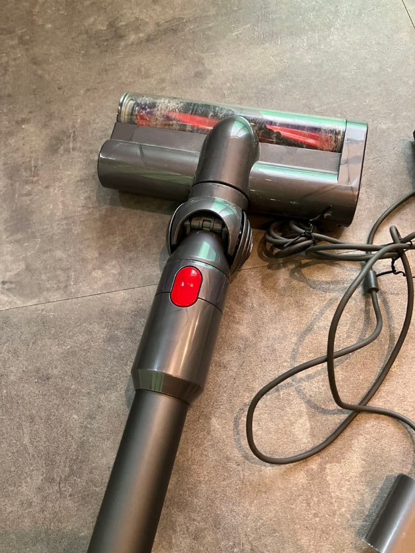 【ダイソン掃除機　V7 slim】コードレスクリーナー