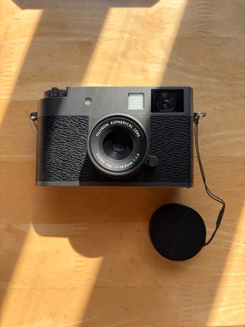 <Fujifilm> X half チャコールシルバー