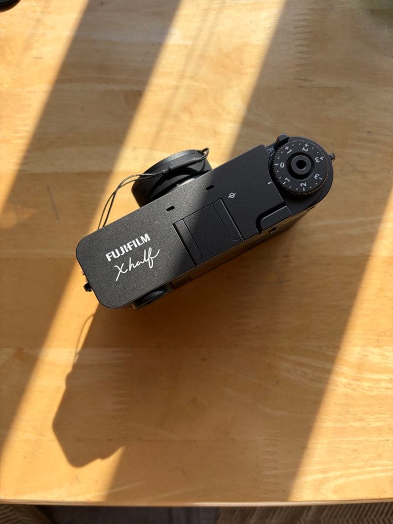 <Fujifilm> X half チャコールシルバー