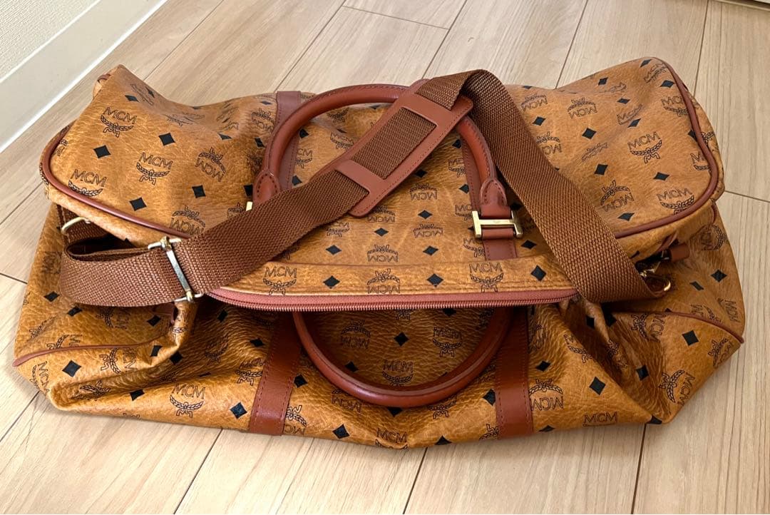 MCMボストンバッグ大きめ　大容量　ヴィセトス柄 肩掛け 泊まり旅行に　鑑定可能