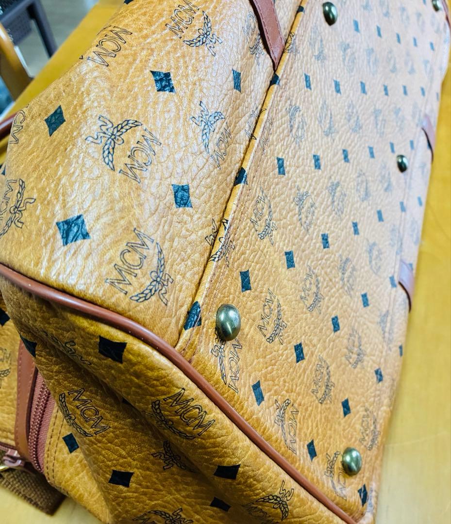 MCMボストンバッグ大きめ　大容量　ヴィセトス柄 肩掛け 泊まり旅行に　鑑定可能