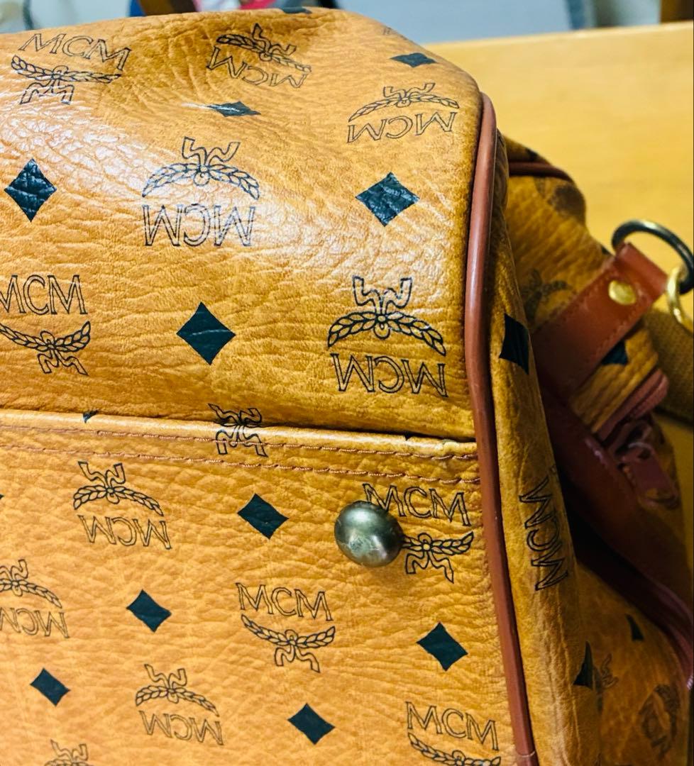 MCMボストンバッグ大きめ　大容量　ヴィセトス柄 肩掛け 泊まり旅行に　鑑定可能