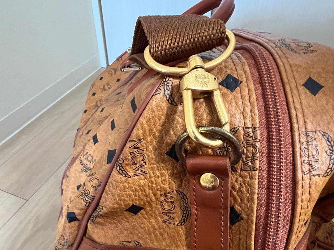 MCMボストンバッグ大きめ　大容量　ヴィセトス柄 肩掛け 泊まり旅行に　鑑定可能