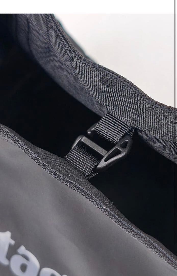 まる　　patagonia ブラックホール トートバッグ　新品タグ付き