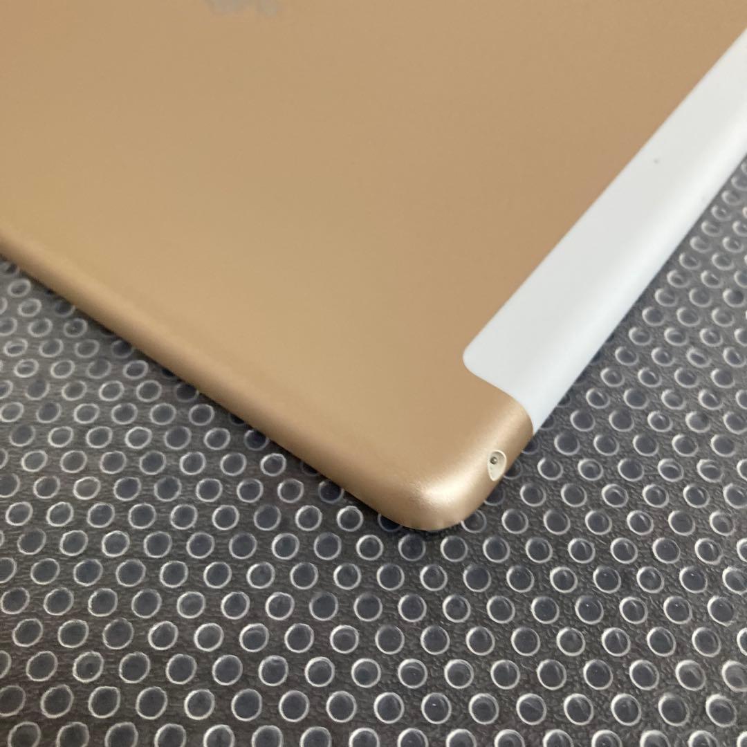 2858【早い者勝ち】電池良好☆iPad5 第5世代 32GB SIMフリー☆