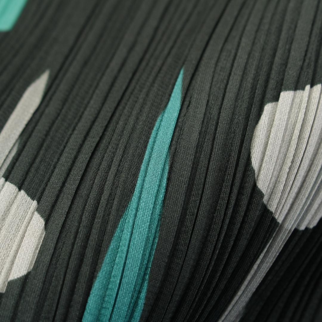 美品✨イッセイミヤケ トップス トップス ポリエステル グリーン M相当 0IC