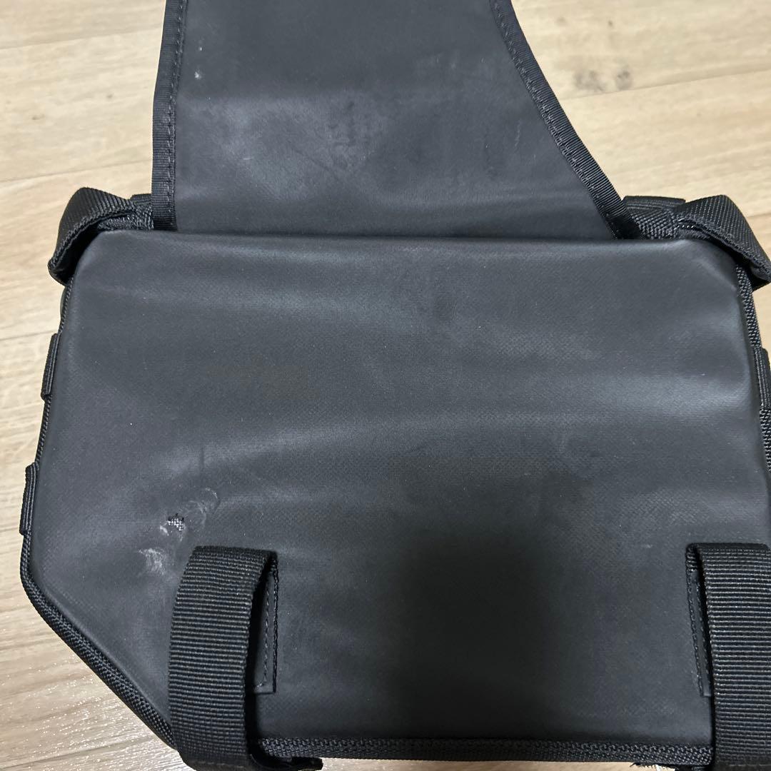 スラッシンサプライ　エッセンシャルサドルバック　マルチモールポーチ付き