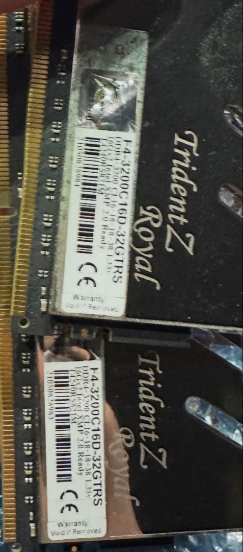 メモリー Trident Z  32GB DDR4 3200MHz