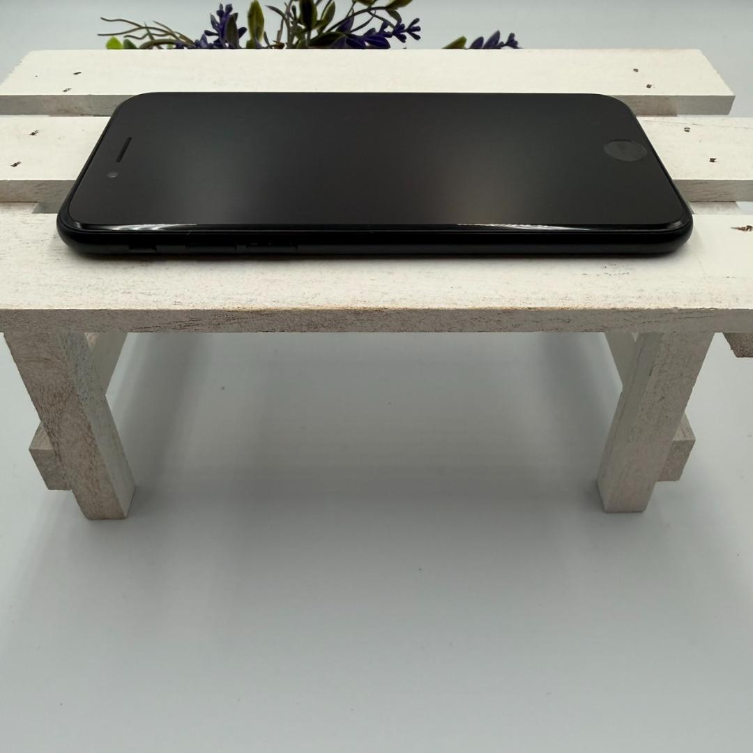 iPhone SE第3世代 64GB ミッドナイト 320