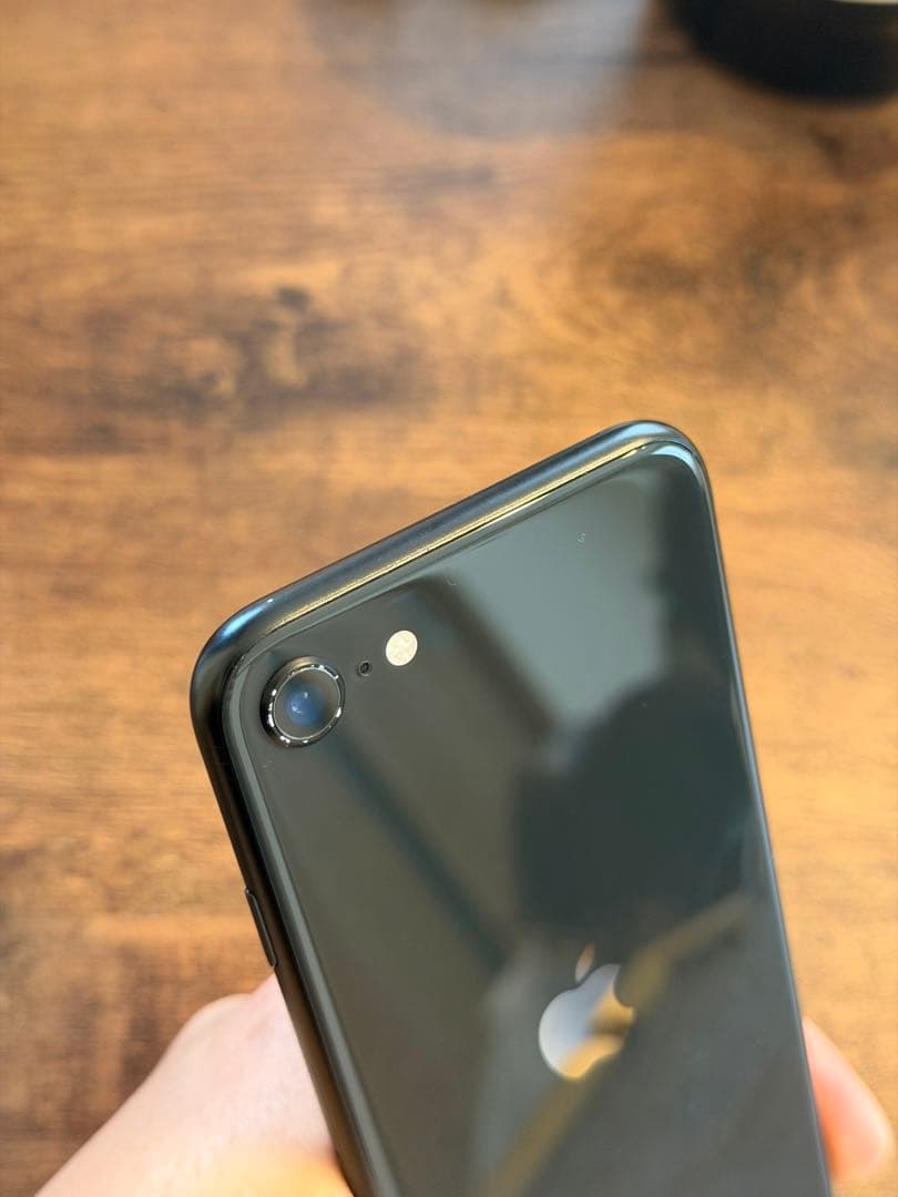 Apple iPhone SE 第2世代128GB （美品）