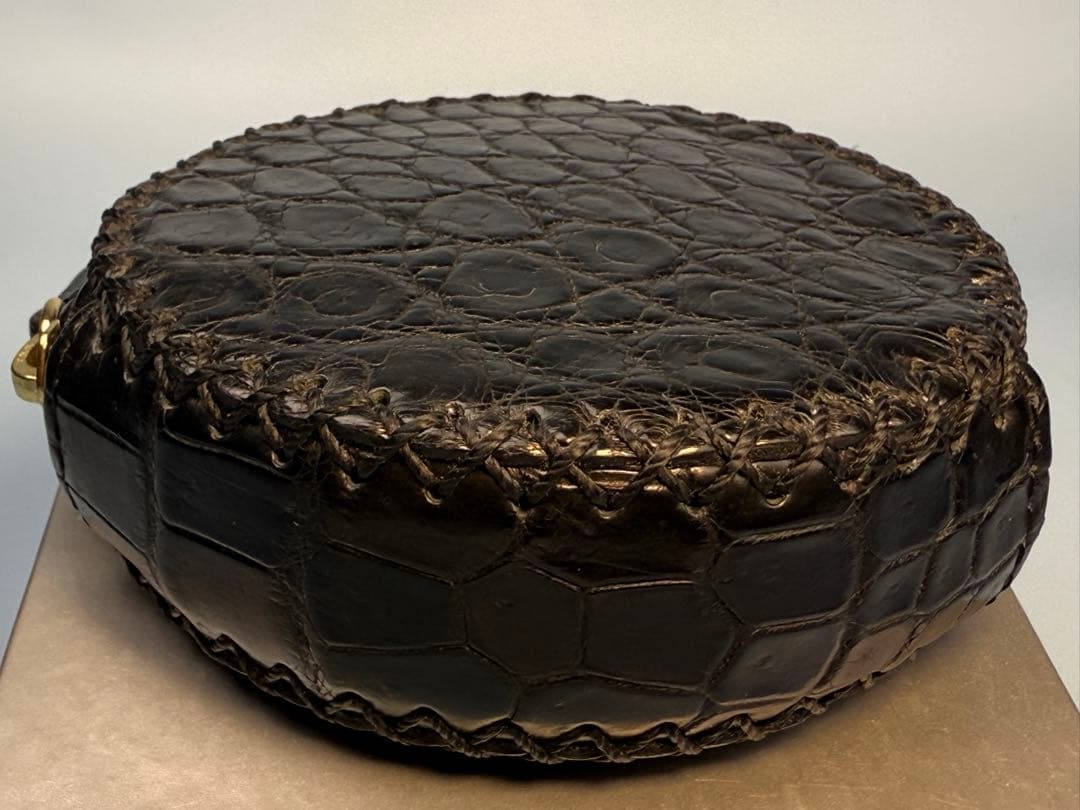 FUNNY製ファスナー付きクロコダイル丸型ポーチ