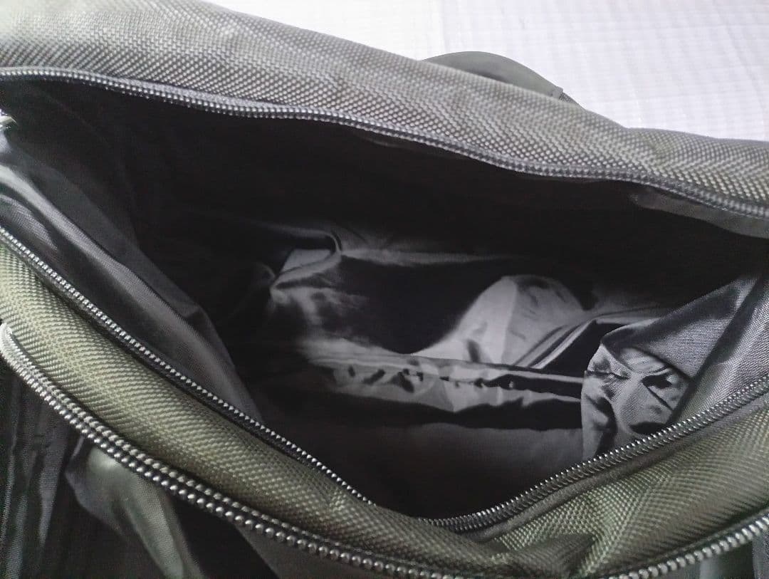 UNDER ARMOUR キャリー　バッグ アンダーアーマ 【セール！】