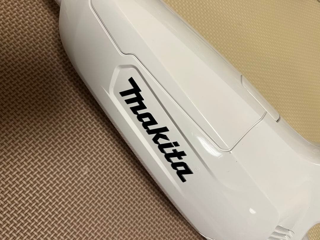 【動作確認済】マキタ 掃除機 CL107FD 充電式クリーナー 紙パック付