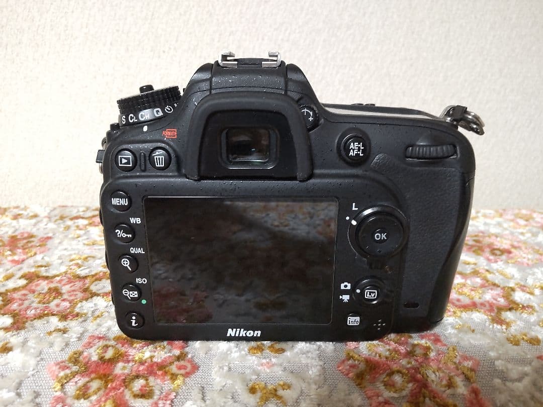 ニコン D7200 + 18-105mm f/3.5-5.6 + 純正バッテリー