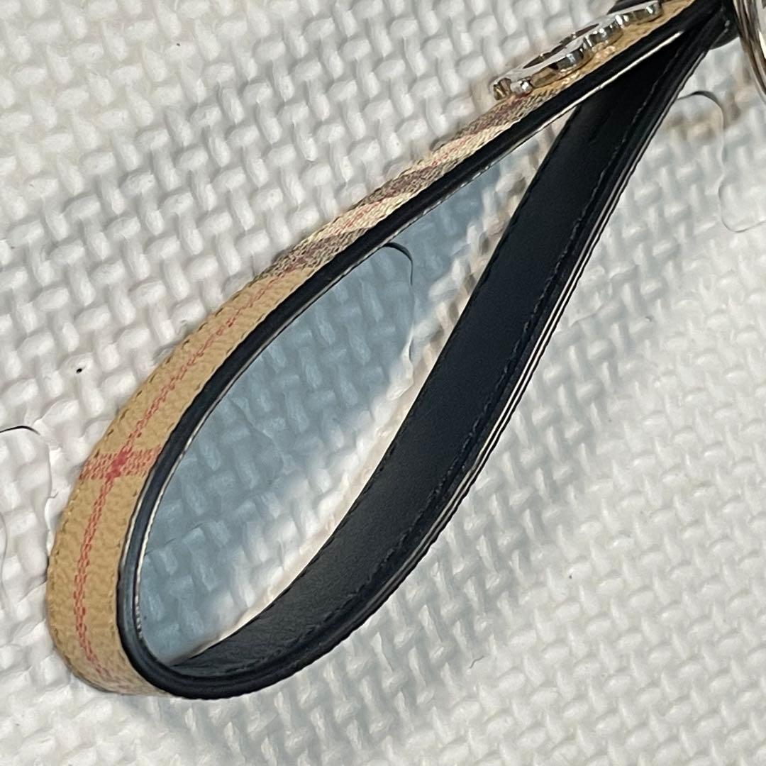 2回使用の極美品 バーバリー ノバチェック TB レザー キーリング ストラップ