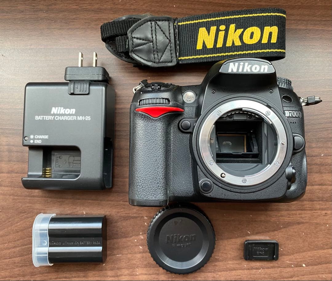 ★ショット数13,008枚★ニコン Nikon D7000 ボディ一眼レフカメラ