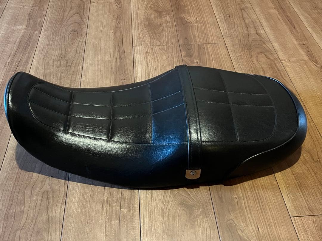 茗荷シート　Z900RS 、CAFE用 ZⅡパターン　艶ありブラック