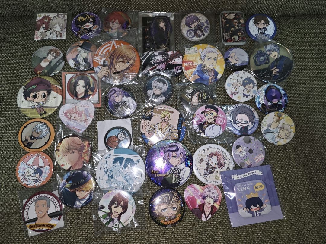 アニメ・ゲーム　バッジ　まとめ400点