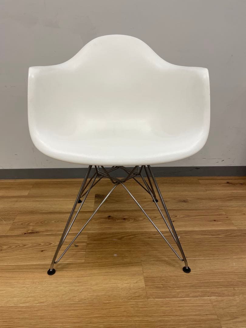 《正規品》イームズ プラスチックシェルアームチェア1（ホワイト）