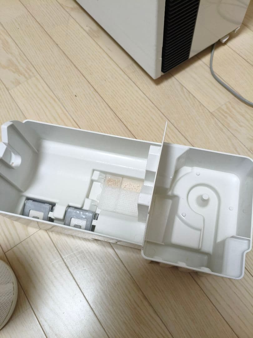 Panasonic　ジアイーノ　次亜塩素酸空間除菌脱臭機　F-MV4100