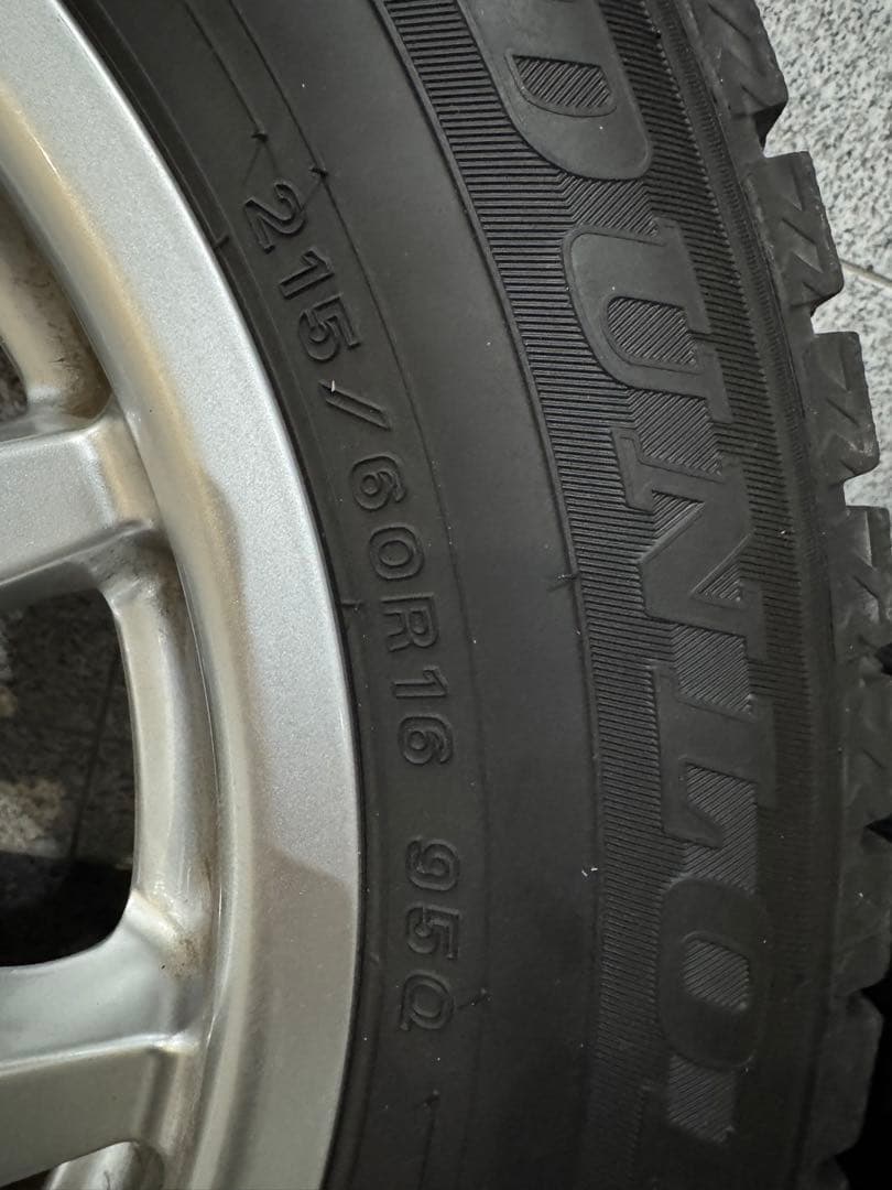 ダンロップ　ウィンターマックス　215/60R16