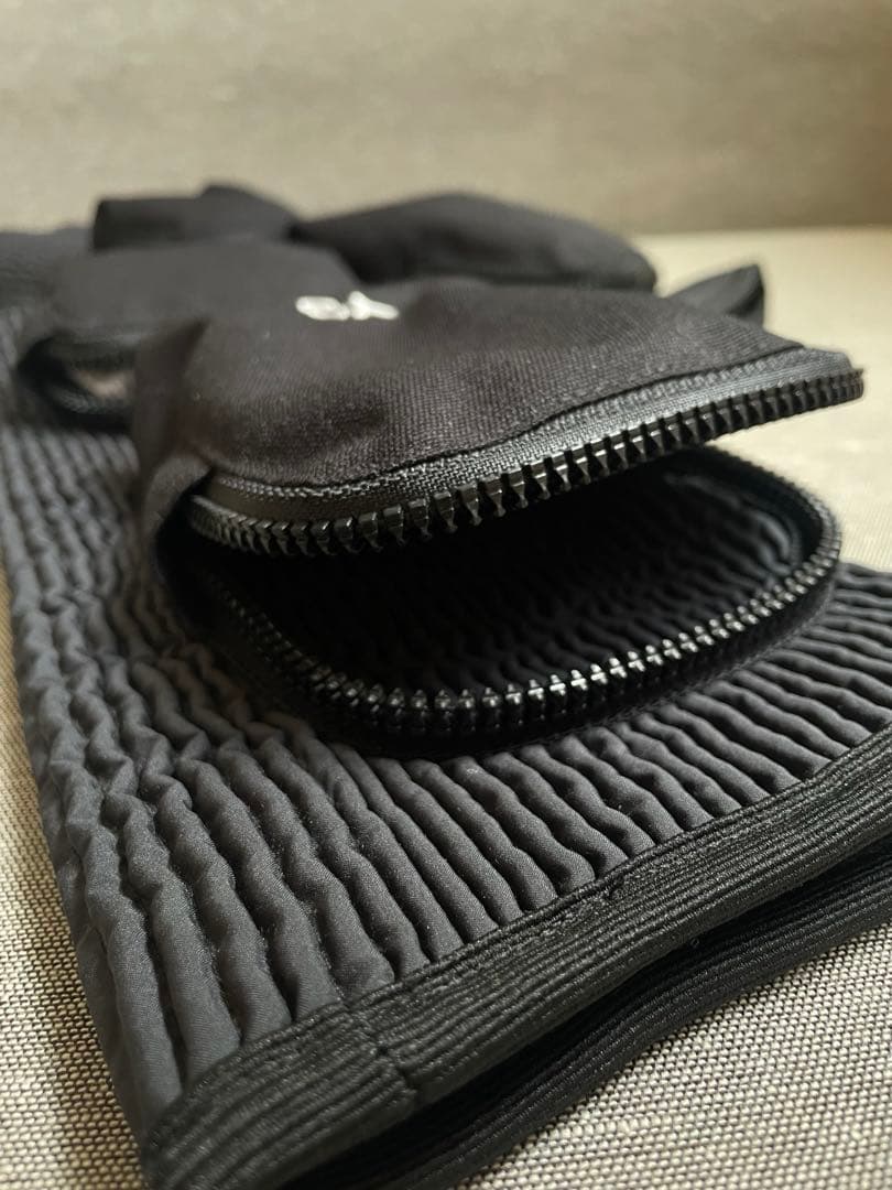 Y-3 アームスリーブ ポーチ付き 黒 新品未使用 タグ付き　ヨウジヤマモト