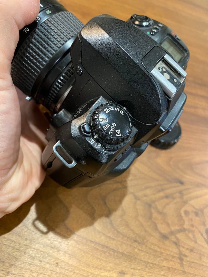 Nikon D100 デジタル一眼　動作品　35-105 マクロ付レンズ