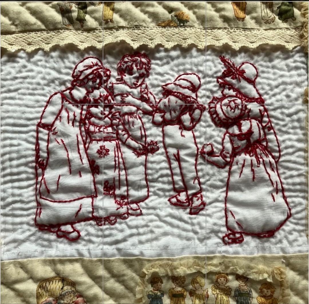 ケイトグリーナウェイの図案のレッド刺繍と生地のパッチワークキルトタペストリー