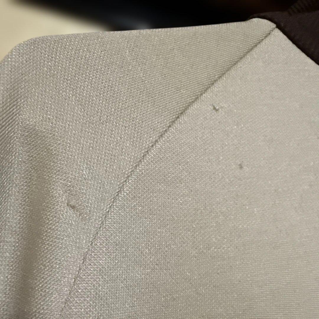 中古　傷あり　adidas トラックジャケット　ベージュ　デサント　3号