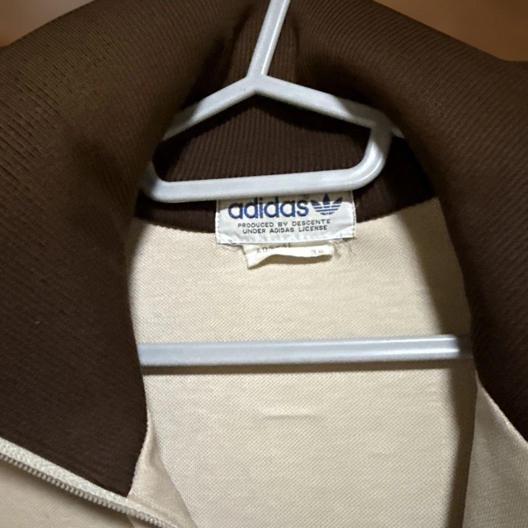 中古　傷あり　adidas トラックジャケット　ベージュ　デサント　3号
