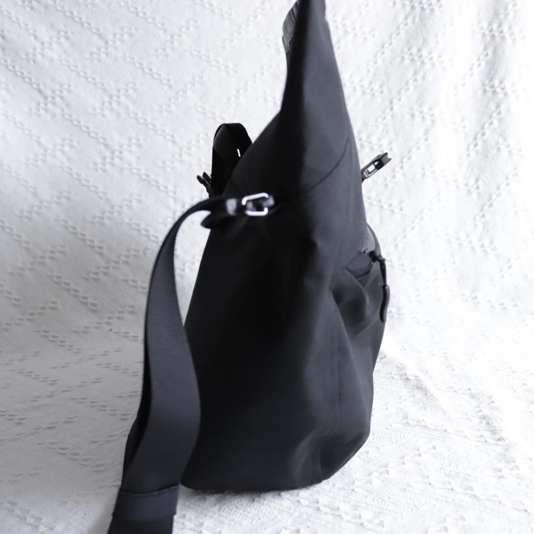 極美品！ザ ノースフェイス ロールパック15　メッセンジャーバッグ　防水バッグ