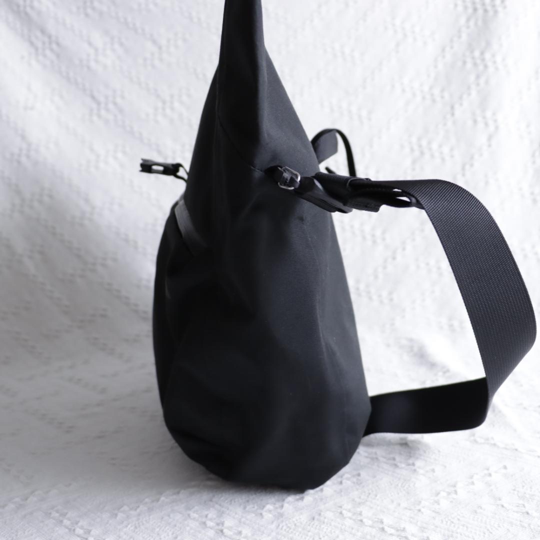 極美品！ザ ノースフェイス ロールパック15　メッセンジャーバッグ　防水バッグ