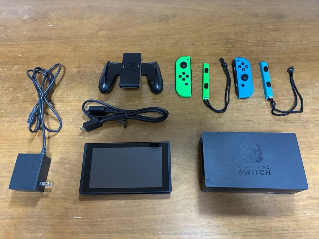 Nintendo Switch 本体・付属品完備JOY-CON ブルー/グリーン