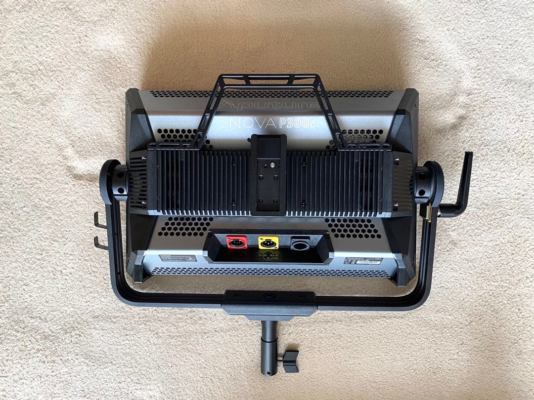 Aputure(アプチャー) NOVA P300c 収納ケース付き