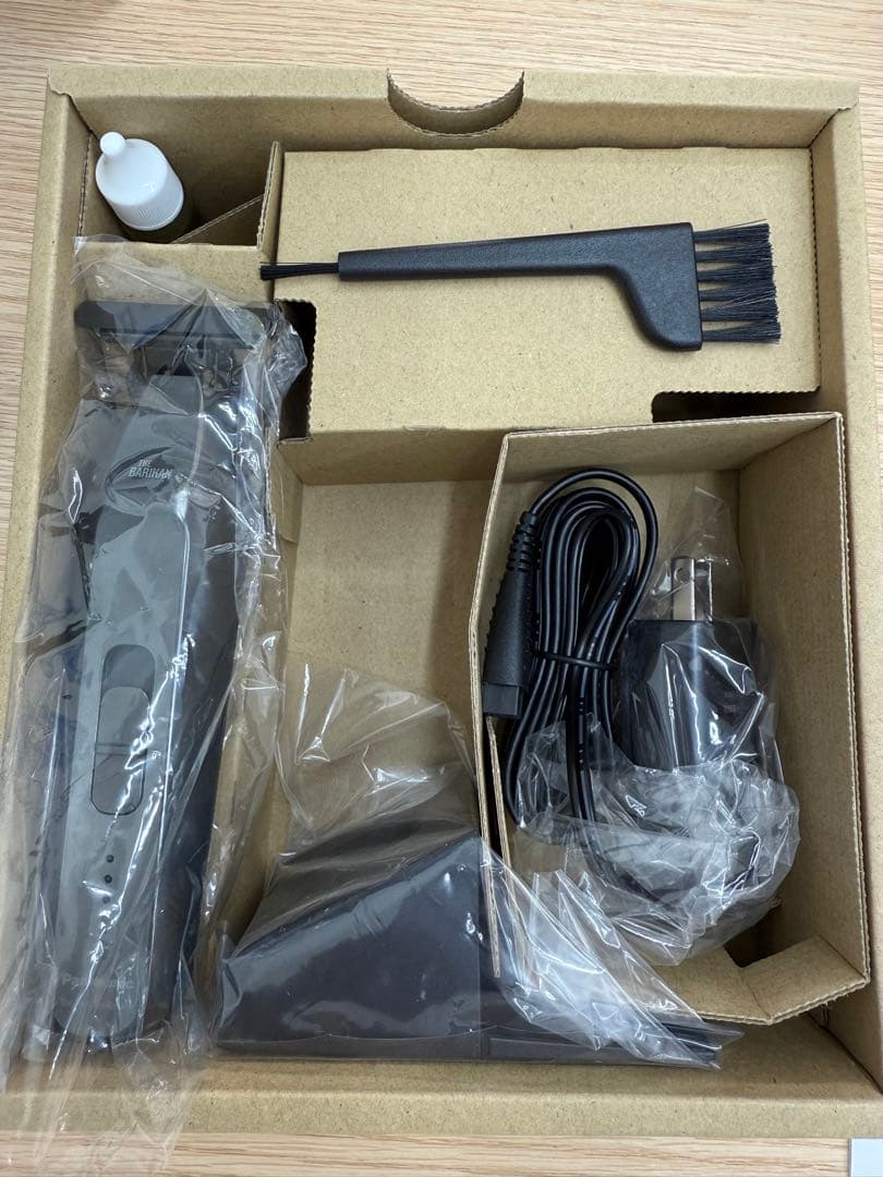 新品未使用 Panasonic バリカン ER-XT70 シルバー