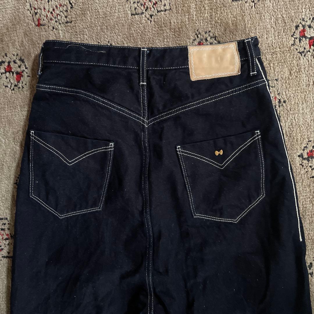 mina pertinent のダークブルー ボタンフライ デニム