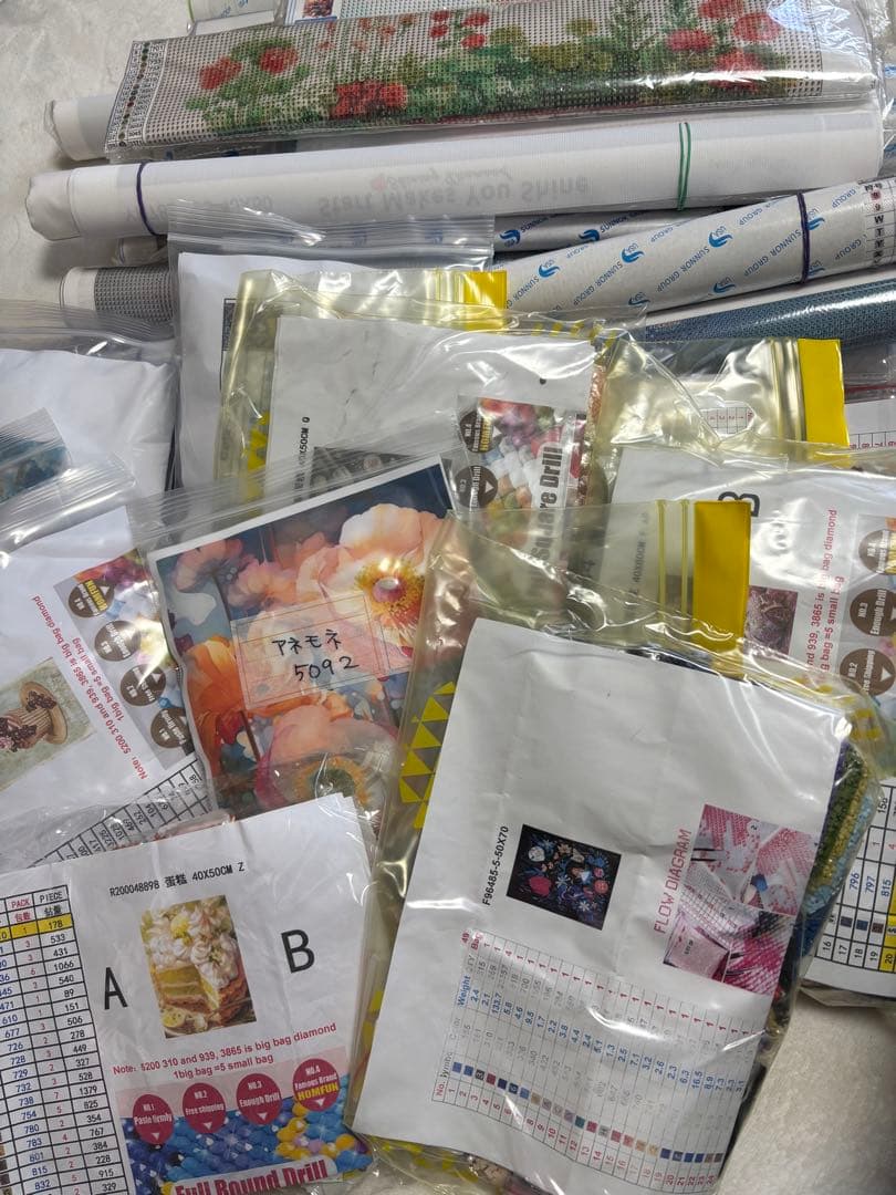 ダイヤモンドアート まとめて18個 ケース付き 訳あり