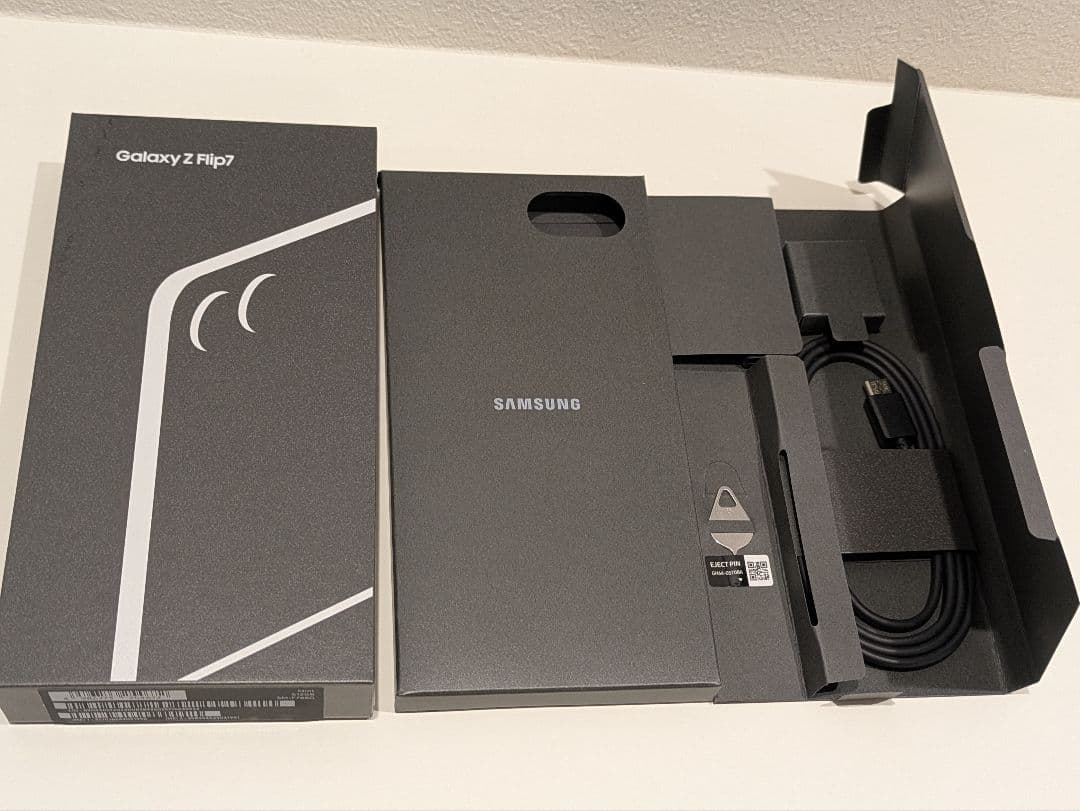 Samsung Galaxy Z Flip7 ミント 512GB 本体 +ケース